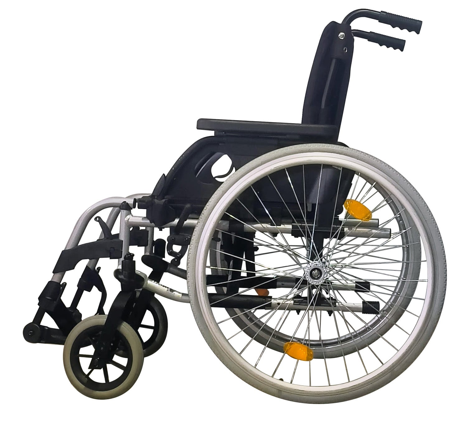 Breezy 16 inch Manual Wheelchair (Pre-Owned)